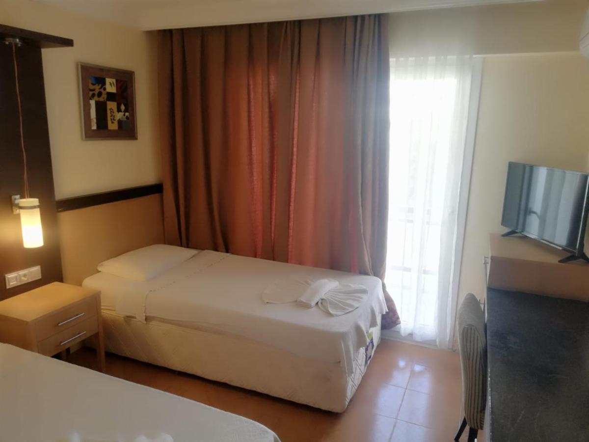 Hotel Santur Kusadasi Exterior foto
